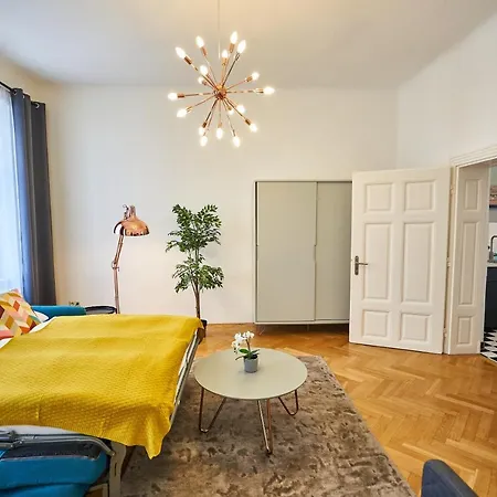 Apartment Fancy For 5 With Self-check-in At Spittelberg *
