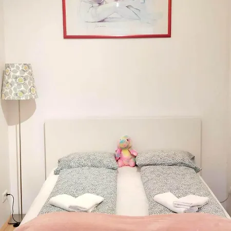 Apartment Mariahilfer 4 Min To The Shopping Center And Schoenbrunn Palace Vienna