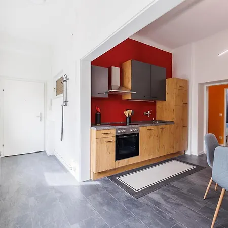 New Shalalaliving Spacious For Family & Friends Apartment