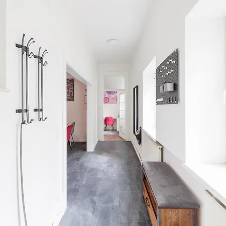 New Shalalaliving Spacious For Family & Friends Apartment