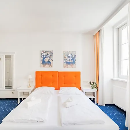 Self-check-in Adlon Hotel