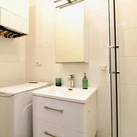 Redyard Modern Apartment *