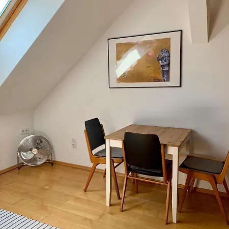 Loft Apartment *