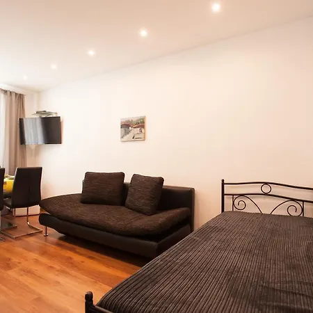 Theresianum Deluxe Apartment *