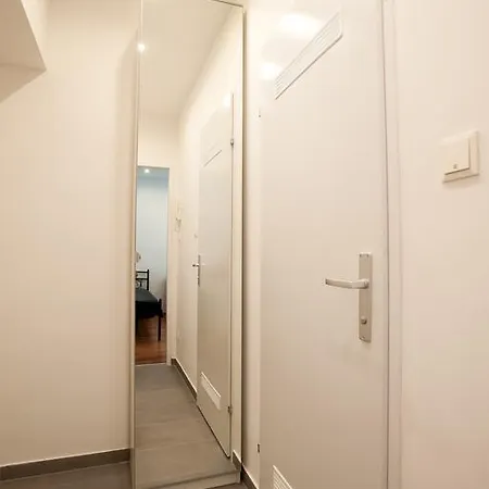 Theresianum Deluxe Apartment
