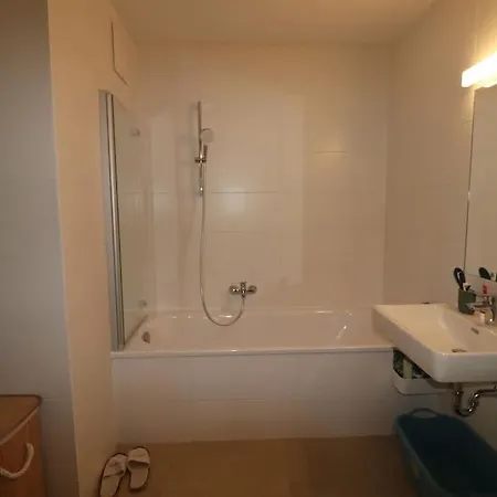 Ich Teile Mein Zuhause, *