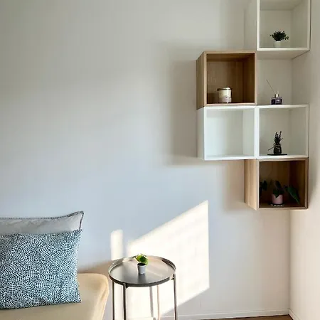 Danube Penthouse 3 Bed 90 M2 With Balcony * Vienna