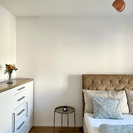 Danube Penthouse 3 Bed 90 M2 With Balcony Apartment *