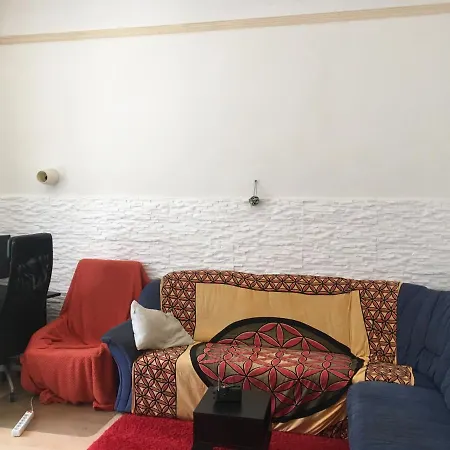 Geraumige, Funktionale, Schlichtere, Preiswerte *