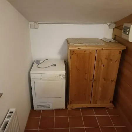 Sunny In Sunny House In A Quiet Location וינה