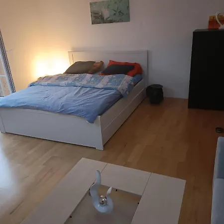 בית אירוח Sunny In Sunny House In A Quiet Location