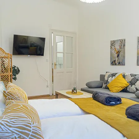 Economy 1br Well Connected To The Whole Vienna