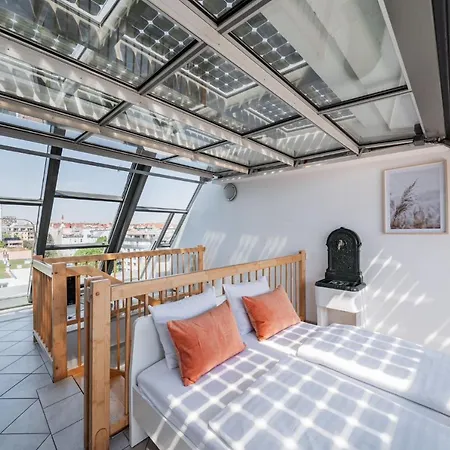 Next To Schoenbrunn - Free Parking !!! Apartmán *