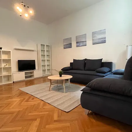 Apartment Stylish Apt Near Urania 1br Vienna