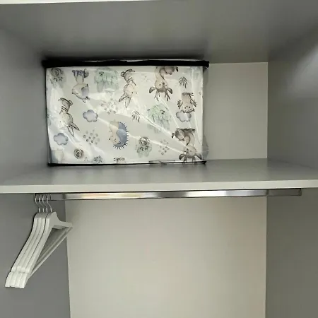 Stylish Apt Near Urania 1br