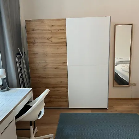 Stylish Apt Near Urania 1br Apartment *