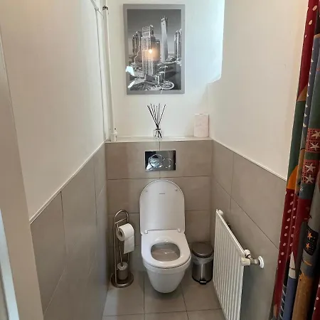 Apartment Stylish Apt Near Urania 1br *