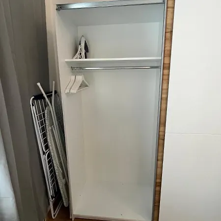 Stylish Apt Near Urania 1br Apartment *