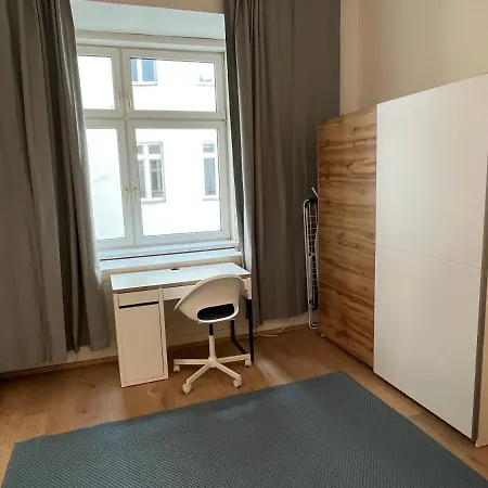 Stylish Apt Near Urania 1br *