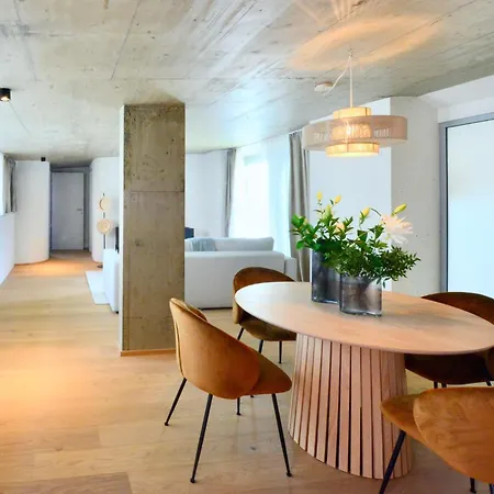 High End Attic Flat In The City Centre *