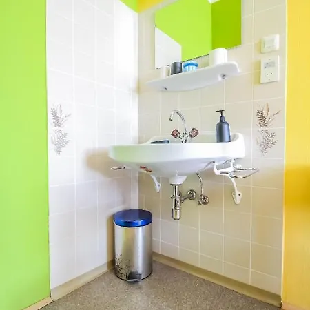 Economic 2sb In Lively Area Apartment *