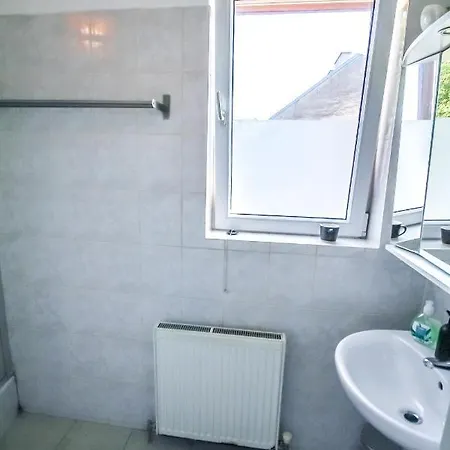 Luxurious South Of Lv8 Apartment