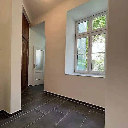 Modernes Juwel In Zentraler Lage Apartment *