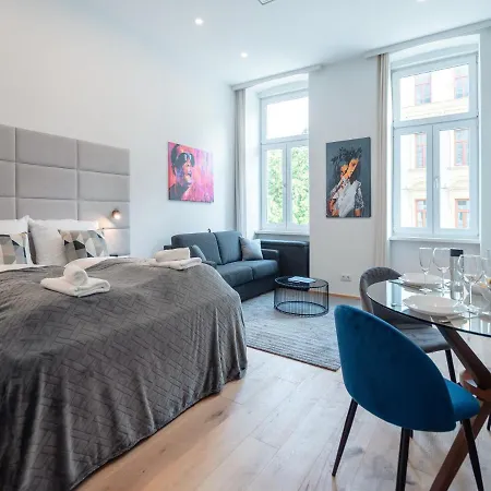 Sky9 Stadthalle Apartment *