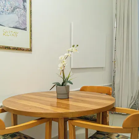 Apartment Economy 1br Well Connected To The Whole