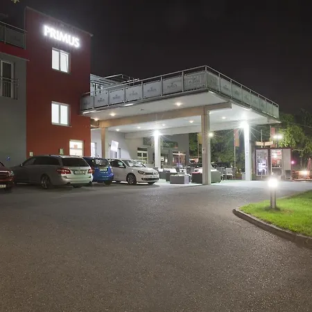 普利姆斯酒店式公寓