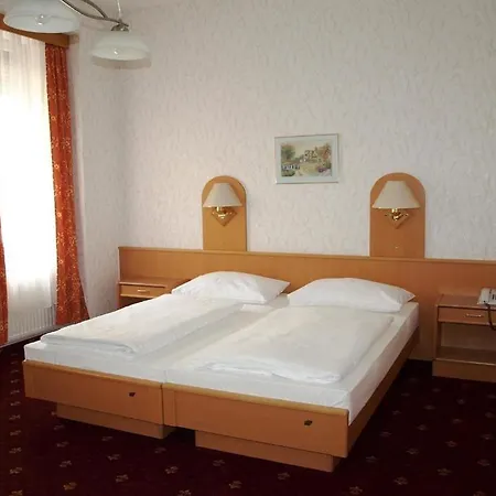 Admiral Hotel 3*