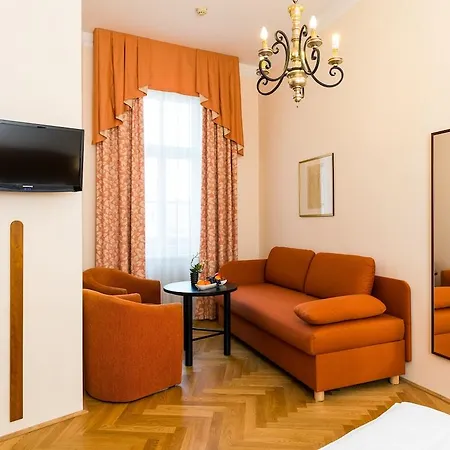 Johann Strauss 4* וינה