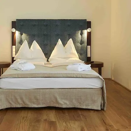 Hilight Suite Hotel