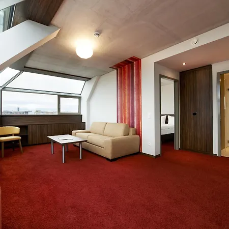 Simm's Hotel