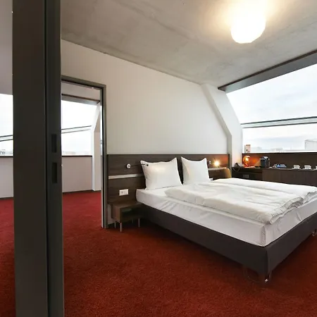 Simm's Hotel