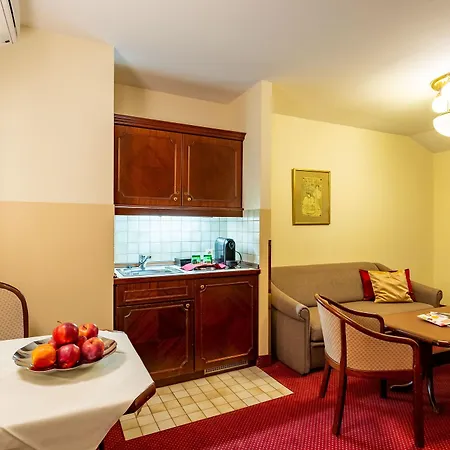 Hotel Theaterhotel &