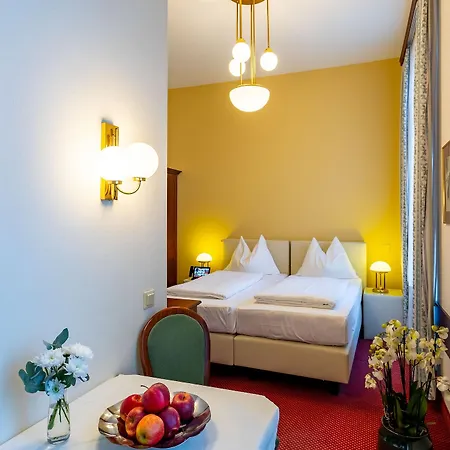 Theaterhotel & 4* Vienna