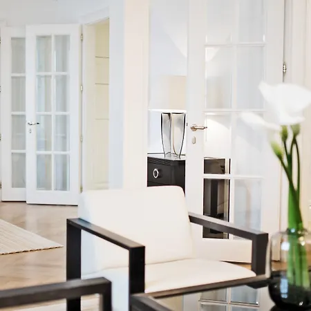 Palais Coburg 5*
