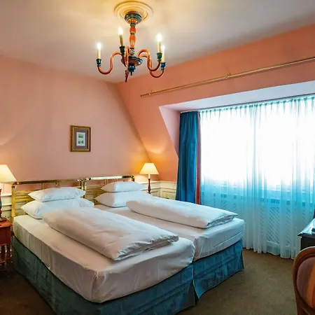 Koenig Von Ungarn Hotel