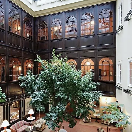Hotel Koenig Von Ungarn 4*