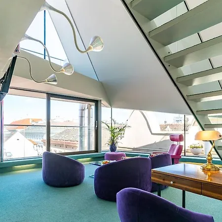 Hotel Koenig Von Ungarn 4*