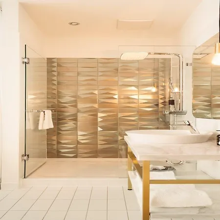 Schani Salon Hotel