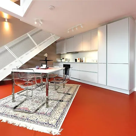 Julius 1 - Duplex 5 Mins To Center Apartment *
