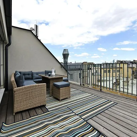 Julius 1 - Duplex 5 Mins To Center Apartment