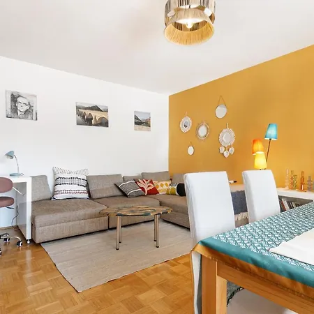 - Balkon - Workspace - Waschmaschine - U2 & U4 * Vienna