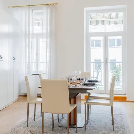 120 M2 4-rooms In A Center * Vienna