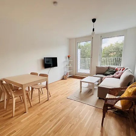 A Cozy Flat With Flair Surrounded By Nature *