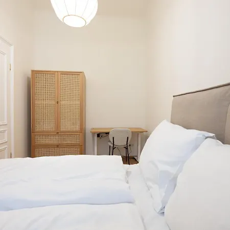 2 Bedroom - Modern Premium Centrally Located * Vienna