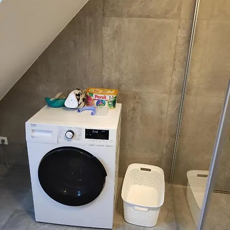 Apartament Luxurioeses Penthouse Mit Blick Auf Uno-city Und Dem Kaiserwasser. 3schlafzimmer, 2 Baeder, Privat Lift Ins