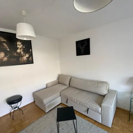 Vienna4 Apartment *